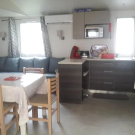 אתר קמפינג Gh La Reserve 4*